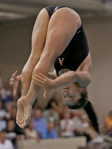 Emme Peters: diving into DM's (pools)
