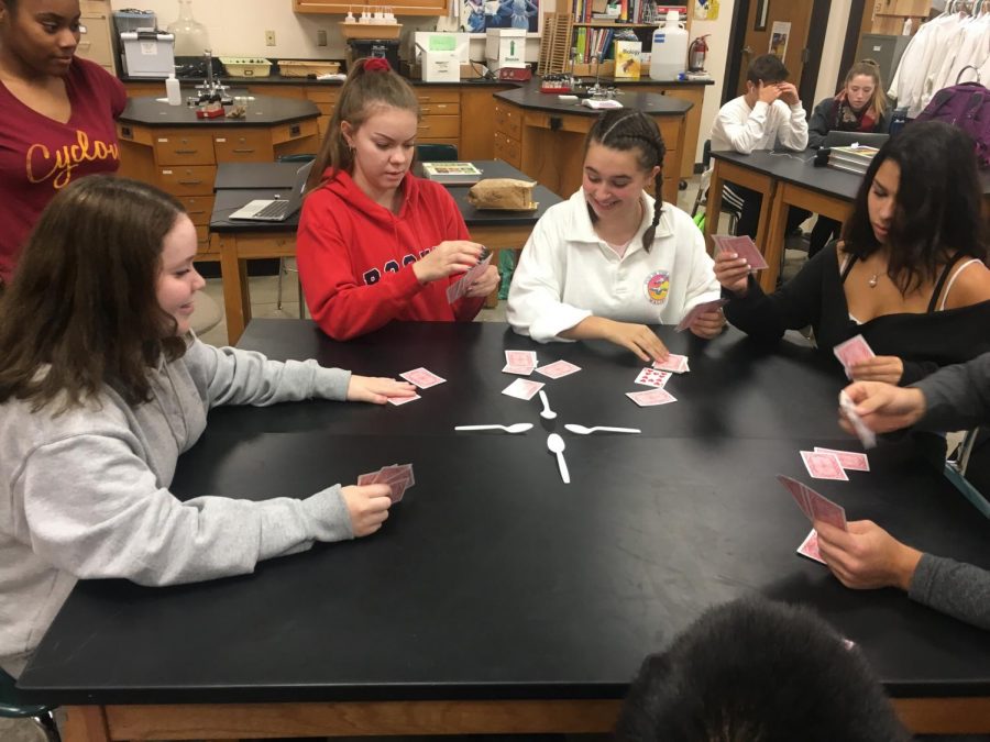 Students in Mrs. Piatzs Plus enjoy a game of spoons. 